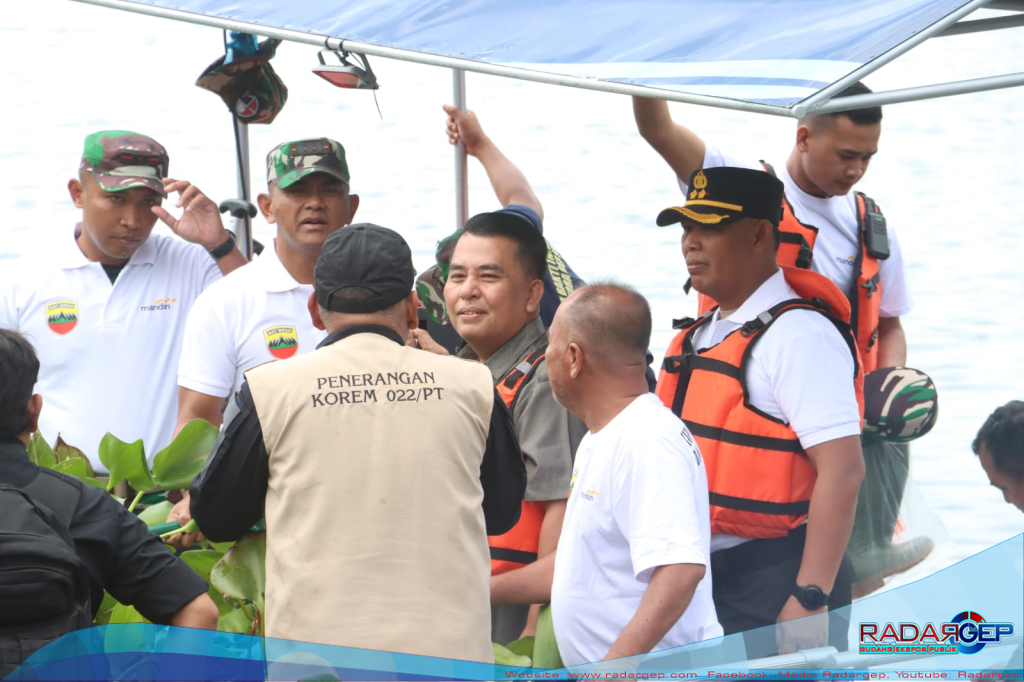 Simalungun Save Tourism, Polres Simalungun Bersama Forkopimda Lakukan Aksi Bersih Danau Toba
